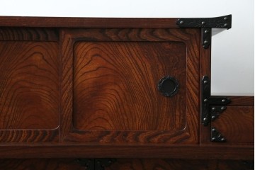 中古　美品!!　岩谷堂箪笥　桜木家具店製　緻密な意匠が魅力の飾り棚　(R-083103)