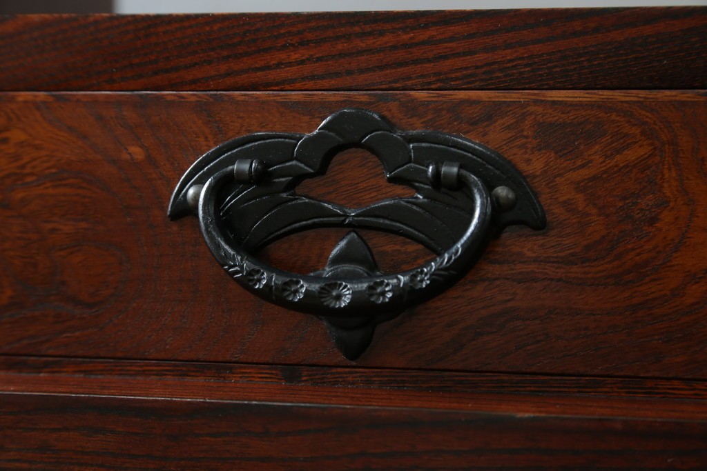 中古　美品!!　岩谷堂箪笥　桜木家具店製　緻密な意匠が魅力の飾り棚　(R-083103)