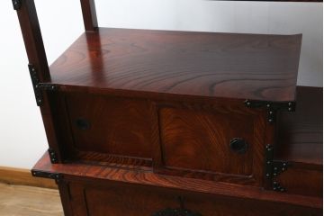 中古　美品!!　岩谷堂箪笥　桜木家具店製　緻密な意匠が魅力の飾り棚(茶棚、茶箪笥、収納棚、飾り棚、戸棚、サイドボード)(R-083103)