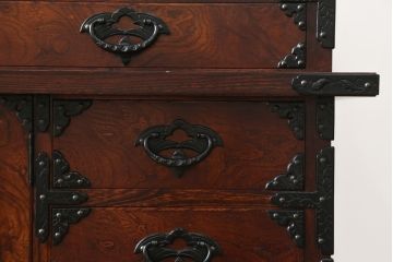 中古　美品!!　岩谷堂箪笥　桜木家具店製　緻密な意匠が魅力の飾り棚(茶棚、茶箪笥、収納棚、飾り棚、戸棚、サイドボード)(R-083103)