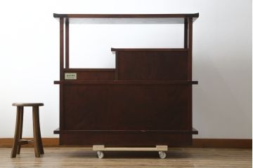 中古　美品!!　岩谷堂箪笥　桜木家具店製　緻密な意匠が魅力の飾り棚(茶棚、茶箪笥、収納棚、飾り棚、戸棚、サイドボード)(R-083103)