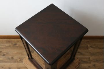 中古　美品　北海道民芸家具　二面ガラスの小振りなサイドキャビネット(コーナーキャビネット、収納棚、戸棚)(R-083104)