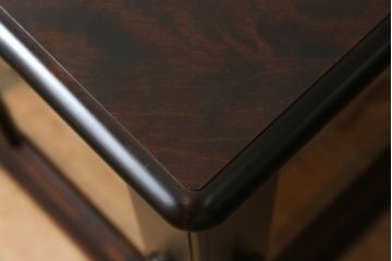 中古　美品　北海道民芸家具　二面ガラスの小振りなサイドキャビネット(コーナーキャビネット、収納棚、戸棚)(R-083104)