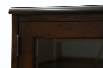 中古　美品　北海道民芸家具　二面ガラスの小振りなサイドキャビネット(コーナーキャビネット、収納棚、戸棚)(R-083104)