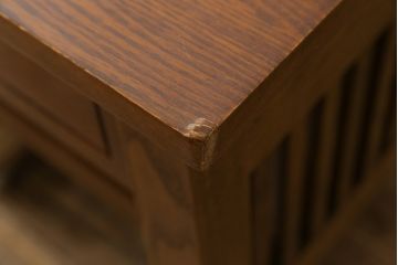 中古　ブランド家具　希少な廃番品　Shin-Lee(シンリー)　引き出し付きがいいね!!上質な作りのローテーブル(センターテーブル、リビングテーブル、座卓)(R-083105)