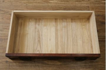 中古　美品!!　岩谷堂箪笥　上品なデザインの黒金具が美しいサイドボード(サイドキャビネット、リビングボード、テレビ台、テレビボード、収納棚、飾り棚、戸棚、ヴィンテージ、民芸家具)(R-083106)