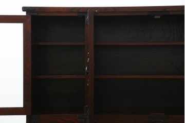 中古　美品!!　岩谷堂箪笥　上品なデザインの黒金具が美しいサイドボード(サイドキャビネット、リビングボード、テレビ台、テレビボード、収納棚、飾り棚、戸棚、ヴィンテージ、民芸家具)(R-083106)