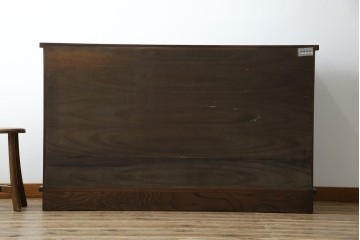 中古　美品!!　岩谷堂箪笥　上品なデザインの黒金具が美しいサイドボード(サイドキャビネット、リビングボード、テレビ台、テレビボード、収納棚、飾り棚、戸棚、ヴィンテージ、民芸家具)(R-083106)