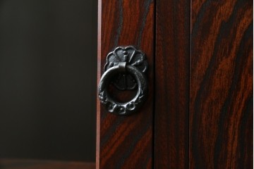 中古　美品!!　岩谷堂箪笥　上品なデザインの黒金具が美しいサイドボード(サイドキャビネット、リビングボード、テレビ台、テレビボード、収納棚、飾り棚、戸棚、ヴィンテージ、民芸家具)(R-083106)