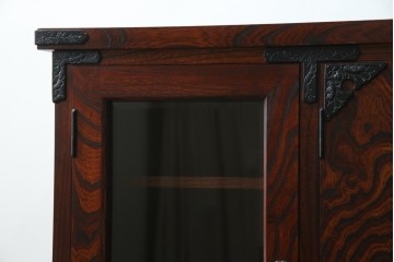 中古　美品!!　岩谷堂箪笥　上品なデザインの黒金具が美しいサイドボード(サイドキャビネット、リビングボード、テレビ台、テレビボード、収納棚、飾り棚、戸棚、ヴィンテージ、民芸家具)(R-083106)