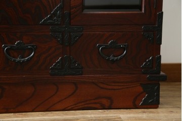 中古　美品!!　岩谷堂箪笥　上品なデザインの黒金具が美しいサイドボード(サイドキャビネット、リビングボード、テレビ台、テレビボード、収納棚、飾り棚、戸棚、ヴィンテージ、民芸家具)(R-083106)