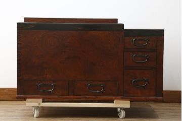和製アンティーク　美品!!　大振り　欅(ケヤキ)材　作りの良い上質な江戸前長火鉢(木製火鉢、囲炉裏)(R-083107)