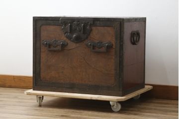 和製アンティーク　明治期　完全オリジナル品　総欅(ケヤキ)材　歴史を感じる酒田船箪笥(帳箱型、帳場箪笥、和タンス、舟箪笥、小箪笥、小物収納、収納箪笥、引き出し)(R-083108)
