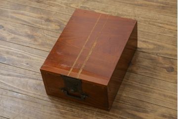 和製アンティーク　明治期　完全オリジナル品　総欅(ケヤキ)材　歴史を感じる酒田船箪笥(帳箱型、帳場箪笥、和タンス、舟箪笥、小箪笥、小物収納、収納箪笥、引き出し)(R-083108)