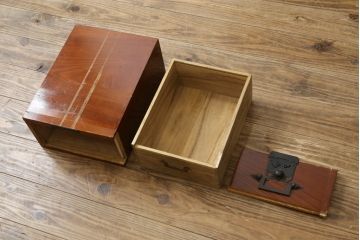 和製アンティーク　明治期　完全オリジナル品　総欅(ケヤキ)材　歴史を感じる酒田船箪笥(帳箱型、帳場箪笥、和タンス、舟箪笥、小箪笥、小物収納、収納箪笥、引き出し)(R-083108)
