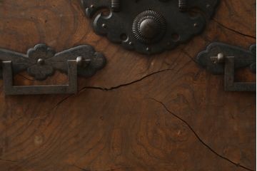 和製アンティーク　明治期　完全オリジナル品　総欅(ケヤキ)材　歴史を感じる酒田船箪笥(帳箱型、帳場箪笥、和タンス、舟箪笥、小箪笥、小物収納、収納箪笥、引き出し)(R-083108)