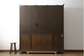 中古　美品　カリモク家具(karimoku)　希少な廃番品!!　domani(ドマーニ)　QUEENS　LIFE(クイーンズライフ)　迫力のあるフルサイズのエレガントなキャビネット(飾り棚、収納棚、戸棚、食器棚、カップボード、ガラスケース、ショーケース、コレクションケース、キュリオケース)(R-083109)