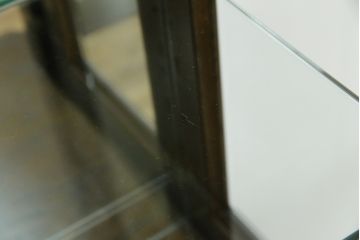 中古　美品　カリモク家具(karimoku)　希少な廃番品!!　domani(ドマーニ)　QUEENS　LIFE(クイーンズライフ)　迫力のあるフルサイズのエレガントなキャビネット(飾り棚、収納棚、戸棚、食器棚、カップボード、ガラスケース、ショーケース、コレクションケース、キュリオケース)(R-083109)