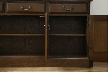 中古　美品　カリモク家具(karimoku)　希少な廃番品!!　domani(ドマーニ)　QUEENS　LIFE(クイーンズライフ)　迫力のあるフルサイズのエレガントなキャビネット(飾り棚、収納棚、戸棚、食器棚、カップボード、ガラスケース、ショーケース、コレクションケース、キュリオケース)(R-083109)