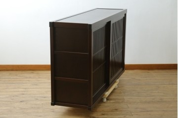 中古　美品!!　三面栗(クリ)材　落ち着いたデザインの水屋箪笥サイドボード　(R-083112)