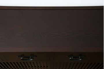 中古　美品!!　三面栗(クリ)材　引き出し4杯付き　落ち着いたデザインの水屋箪笥サイドボード(リビングボード、サイドキャビネット、食器棚、カップボード、収納棚、戸棚)(R-083113)