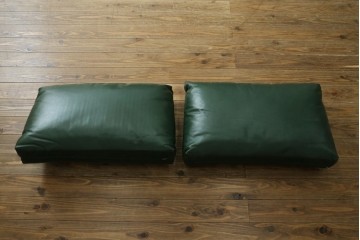 中古　美品!!　高級品　アメリカ　Stickley(スティックレー、スティックレイ)　オーク材　本革(レザー)　直線を基調とした縦格子が美しいデザインの2Pソファ　(R-083117)