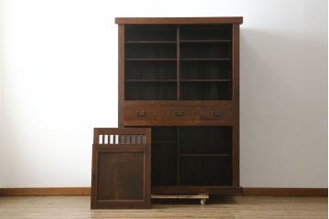 中古　超美品!!　三面欅(ケヤキ)材　格子戸　職人技が光る頑丈で丁寧な作りの水屋箪笥(キャビネット、食器棚、カップボード、収納棚、戸棚)(R-083120)