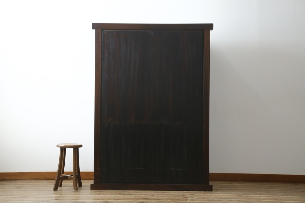 中古　超美品!!　三面欅(ケヤキ)材　格子戸　職人技が光る頑丈で丁寧な作りの水屋箪笥(キャビネット、食器棚、カップボード、収納棚、戸棚)(R-083120)