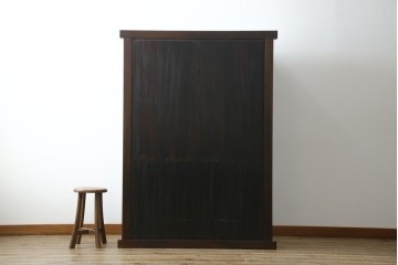 中古　超美品!!　三面欅(ケヤキ)材　格子戸　職人技が光る頑丈で丁寧な作りの水屋箪笥(キャビネット、食器棚、カップボード、収納棚、戸棚)(R-083120)