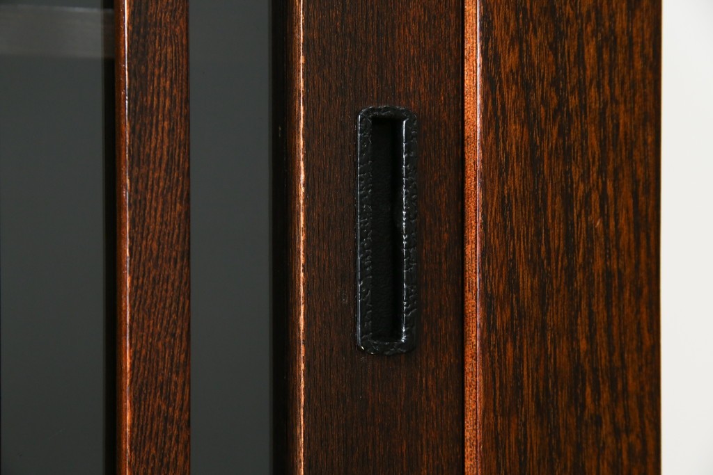 中古　超美品!!　三面欅(ケヤキ)材　格子戸　職人技が光る頑丈で丁寧な作りの水屋箪笥(キャビネット、食器棚、カップボード、収納棚、戸棚)(R-083120)