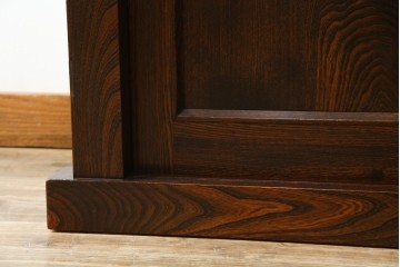 中古　超美品!!　三面欅(ケヤキ)材　格子戸　職人技が光る頑丈で丁寧な作りの水屋箪笥(キャビネット、食器棚、カップボード、収納棚、戸棚)(R-083120)