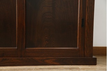 中古　超美品!!　三面欅(ケヤキ)材　格子戸　職人技が光る頑丈で丁寧な作りの水屋箪笥(キャビネット、食器棚、カップボード、収納棚、戸棚)(R-083120)