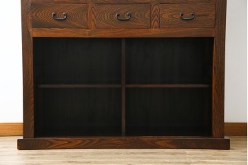 中古　超美品!!　三面欅(ケヤキ)材　格子戸　職人技が光る頑丈で丁寧な作りの水屋箪笥(キャビネット、食器棚、カップボード、収納棚、戸棚)(R-083120)