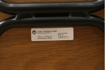 中古　美品　北欧家具　老舗家具メーカー CARL HANSEN & SON(カール・ハンセン&サン)　ハンス J. ウェグナー(HANS J. WEGNER)デザイン　CH88P　洗練されたデザインが目を引くチェア(ダイニングチェア、アームレスチェア、オフィスチェア、板座チェア、イス、椅子)(R-083124)