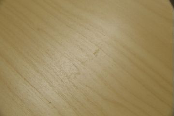 中古　超美品　フィンランド　Artek(アルテック)　Alvar Aalto(アルヴァ・アアルト)デザイン　95テーブル　ナチュラルラッカー　木のぬくもりと優しいフォルムが素敵なセミサークルテーブル(ラウンドテーブル、ダイニングテーブル、食卓、半円、半月型、北欧)(定価約22万円)(R-083125)