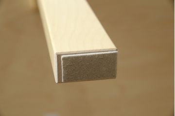 中古　超美品　フィンランド　Artek(アルテック)　Alvar Aalto(アルヴァ・アアルト)デザイン　95テーブル　ナチュラルラッカー　木のぬくもりと優しいフォルムが素敵なセミサークルテーブル(ラウンドテーブル、ダイニングテーブル、食卓、半円、半月型、北欧)(定価約22万円)(R-083125)