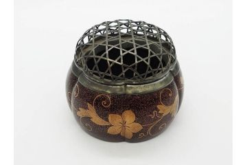 時代物　大名道具　金蒔絵　梨地　阿古陀　香炉(花唐草、籠目火屋、木製、漆器、漆芸、仏具、茶道具、木箱付き)(R-083127)