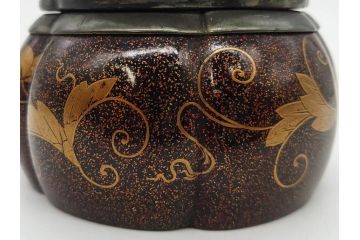 時代物　大名道具　金蒔絵　梨地　阿古陀　香炉(花唐草、籠目火屋、木製、漆器、漆芸、仏具、茶道具、木箱付き)(R-083127)