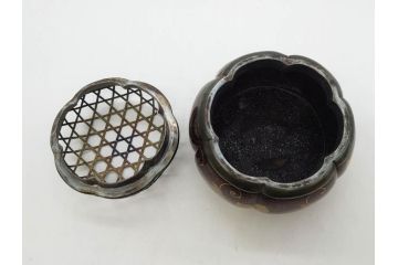 時代物　大名道具　金蒔絵　梨地　阿古陀　香炉(花唐草、籠目火屋、木製、漆器、漆芸、仏具、茶道具、木箱付き)(R-083127)