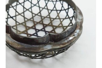 時代物　大名道具　金蒔絵　梨地　阿古陀　香炉(花唐草、籠目火屋、木製、漆器、漆芸、仏具、茶道具、木箱付き)(R-083127)