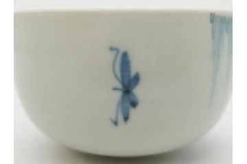 江戸期　古伊万里　染付　柳文が目を引く湯呑み2客セット(湯のみ、ぐい呑み、煎茶、茶器、和食器)(R-083129)
