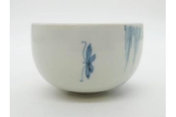 江戸期　古伊万里　染付　柳文が目を引く湯呑み2客セット(湯のみ、ぐい呑み、煎茶、茶器、和食器)(R-083129)