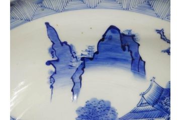 江戸期　古伊万里　染付　約33cm　1尺　大皿　緻密に描かれた山水図が見事な大鉢(深鉢、和皿、和食器、一尺)(R-083130)