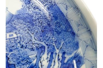 江戸期　古伊万里　染付　約33cm　1尺　大皿　緻密に描かれた山水図が見事な大鉢(深鉢、和皿、和食器、一尺)(R-083130)