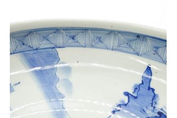 江戸期　古伊万里　染付　約33cm　1尺　大皿　緻密に描かれた山水図が見事な大鉢(深鉢、和皿、和食器、一尺)(R-083130)