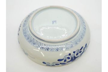 江戸期　古伊万里　染付　約33cm　1尺　大皿　緻密に描かれた山水図が見事な大鉢(深鉢、和皿、和食器、一尺)(R-083130)