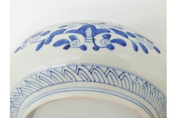 江戸期　古伊万里　染付　約33cm　1尺　大皿　緻密に描かれた山水図が見事な大鉢(深鉢、和皿、和食器、一尺)(R-083130)