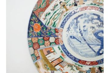 江戸期　古伊万里　染付　色絵　金彩　松竹梅　約46cm　1尺5寸　華やかで凝った意匠が目を引く大皿(人物、鳳凰、桐、和皿、和食器、一尺五寸)(R-083132)