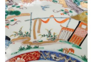 江戸期　古伊万里　染付　色絵　金彩　松竹梅　約46cm　1尺5寸　華やかで凝った意匠が目を引く大皿(人物、鳳凰、桐、和皿、和食器、一尺五寸)(R-083132)