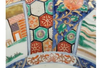 江戸期　古伊万里　染付　色絵　金彩　松竹梅　約46cm　1尺5寸　華やかで凝った意匠が目を引く大皿(人物、鳳凰、桐、和皿、和食器、一尺五寸)(R-083132)